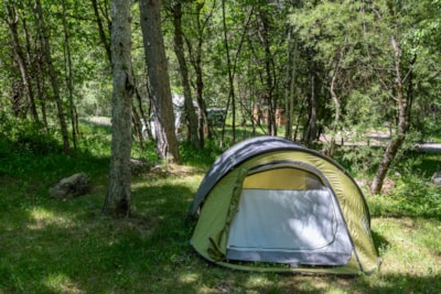 Package for 2 people + single tent pitch