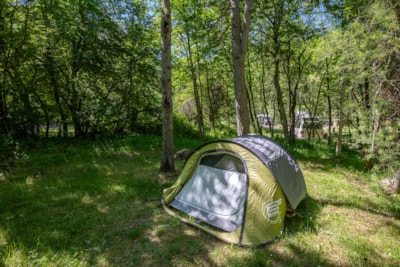 Package for 2 people + single tent pitch
