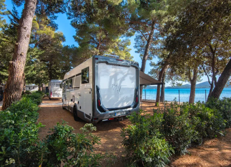 Emplacement De Camping Bord De Mer Adriatique 10X10m