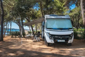 Kampeerplaats(en) - Kampeerplaats Adriatic Aan Zee 12X12m - Camp Ljutić