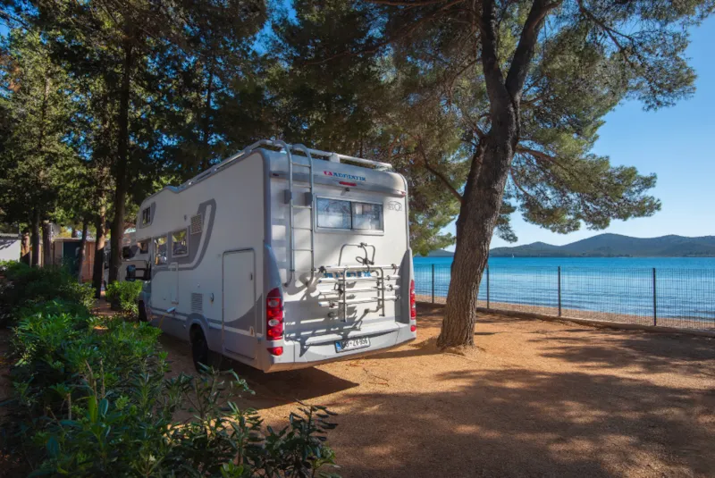 Emplacement De Camping En Bord De Mer Adriatique 12X12m