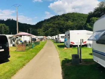 Stellplatz - Campingstellplatz - Camping Le Ban de Laviot