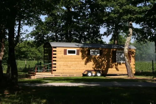 Mietunterkunft - Planwagen Standard 20M² (1 Zimmer) Ohne Sanitäre Anlagen - image n°3 - Camping Onlycamp Lac du Marandan