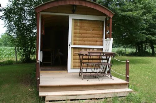 Mietunterkunft - Planwagen Standard 20M² (1 Zimmer) Ohne Sanitäre Anlagen - image n°5 - Camping Onlycamp Lac du Marandan