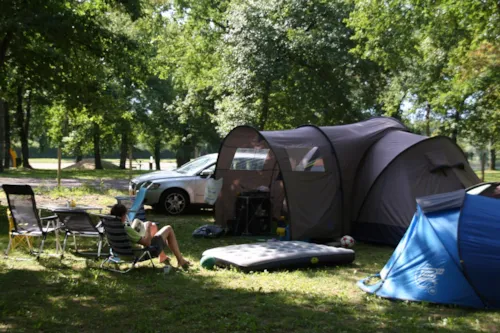 Emplacement - Forfait Camping (1 Emplacement, 1 Véhicule, 2 Personnes) - image n°6 - Camping Onlycamp Lac du Marandan