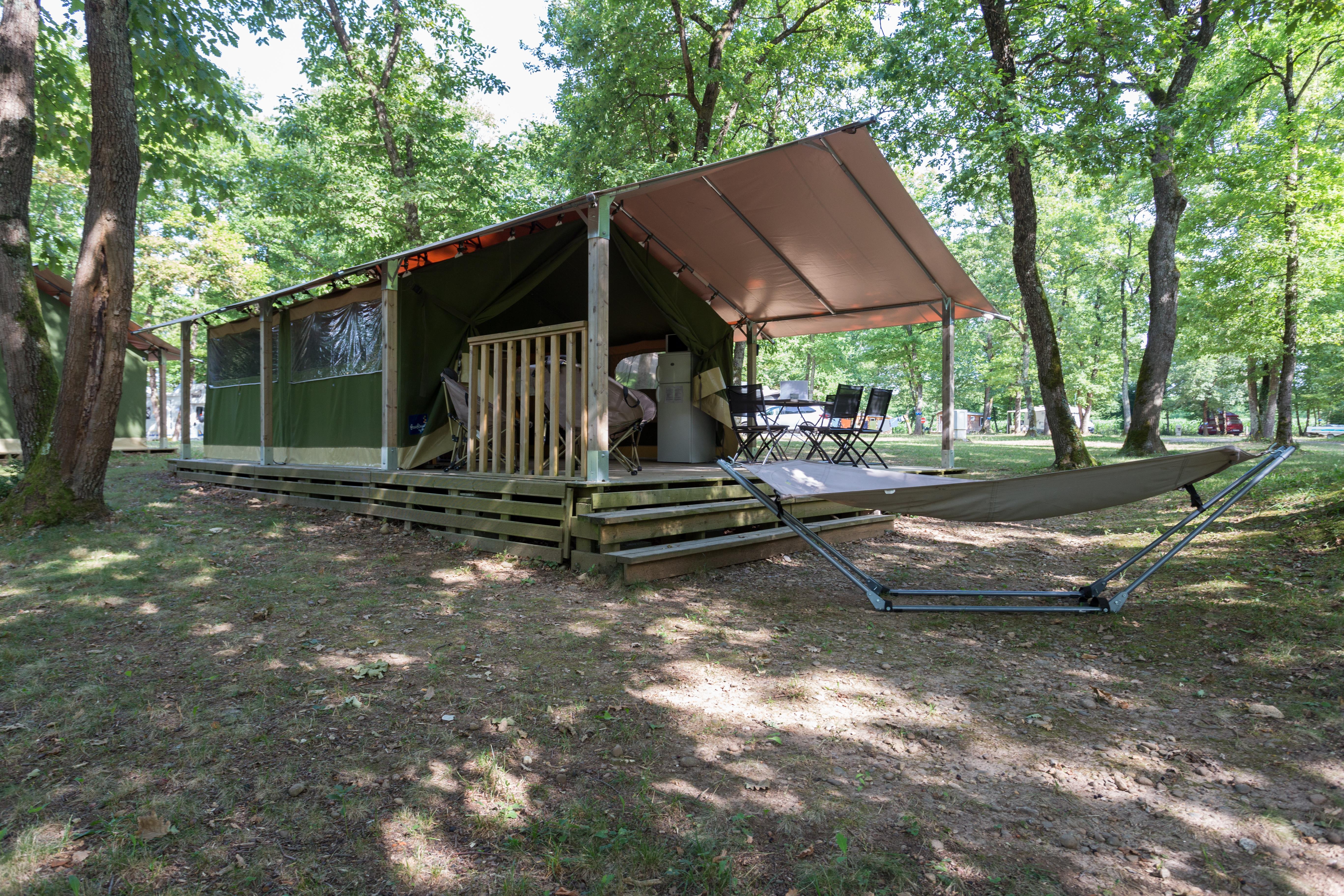 Mietunterkunft - Freeflower Confort 24M² (2 Zimmer) + Überdachte Terrasse 13M² (Ohne Sanitäre Anlagen) - Flower Camping Lac du Marandan