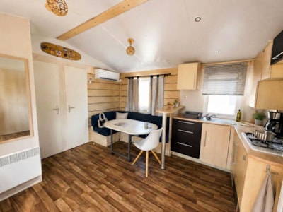 6-person mobile home (with air conditioning)