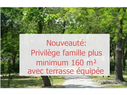 Pitch Privilege Famille Plus: Caravan/Camper + Car + Electricity 10 Amp + Water/Drain +Terrace