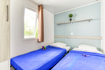 Mobile home Pyrénées  2 bedrooms, Air conditioning, TV — 8