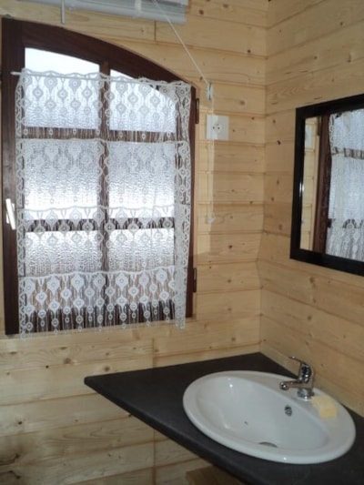 Wooden Chalet 31m² with private facilities
