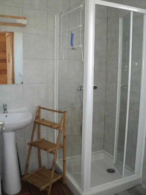 Grand Chalet Bois 35M² Lascaux Quercy Avec Sanitaires