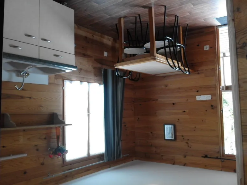 Grand Chalet Bois 35M² Lascaux Quercy Avec Sanitaires