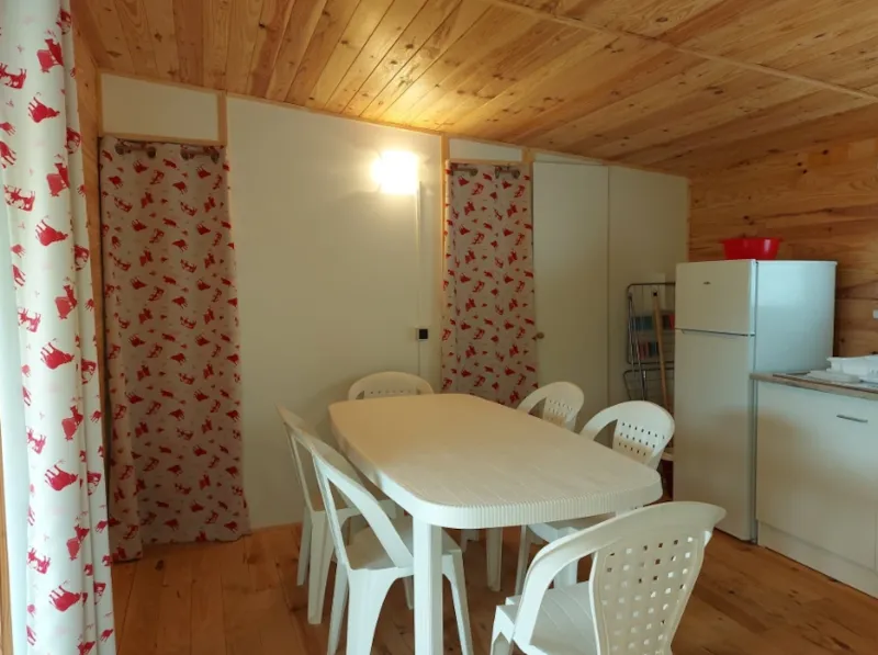 Chalet Bois 31M2 Rocamadour 3 Chambres 6 Pl Avec Sanitaires Du Dimanche Au Dim