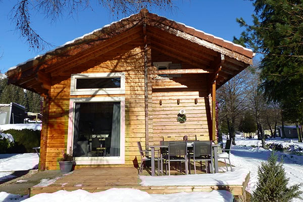 Les Chalets Luxes du Domaine 2 chambres 53m² - TV - LV - Terrasse semi-couverte - Linge fourni