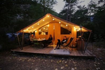 Classic IV Wood & Canvas tent — 1