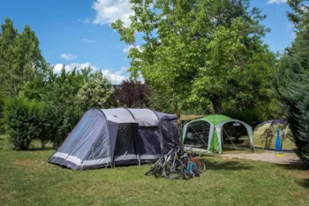 Stellplatz - Preis Stellplatz Confort 90M² - Camping Terra Verdon