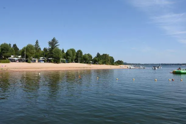 Emplacement Confort Bord De Lac