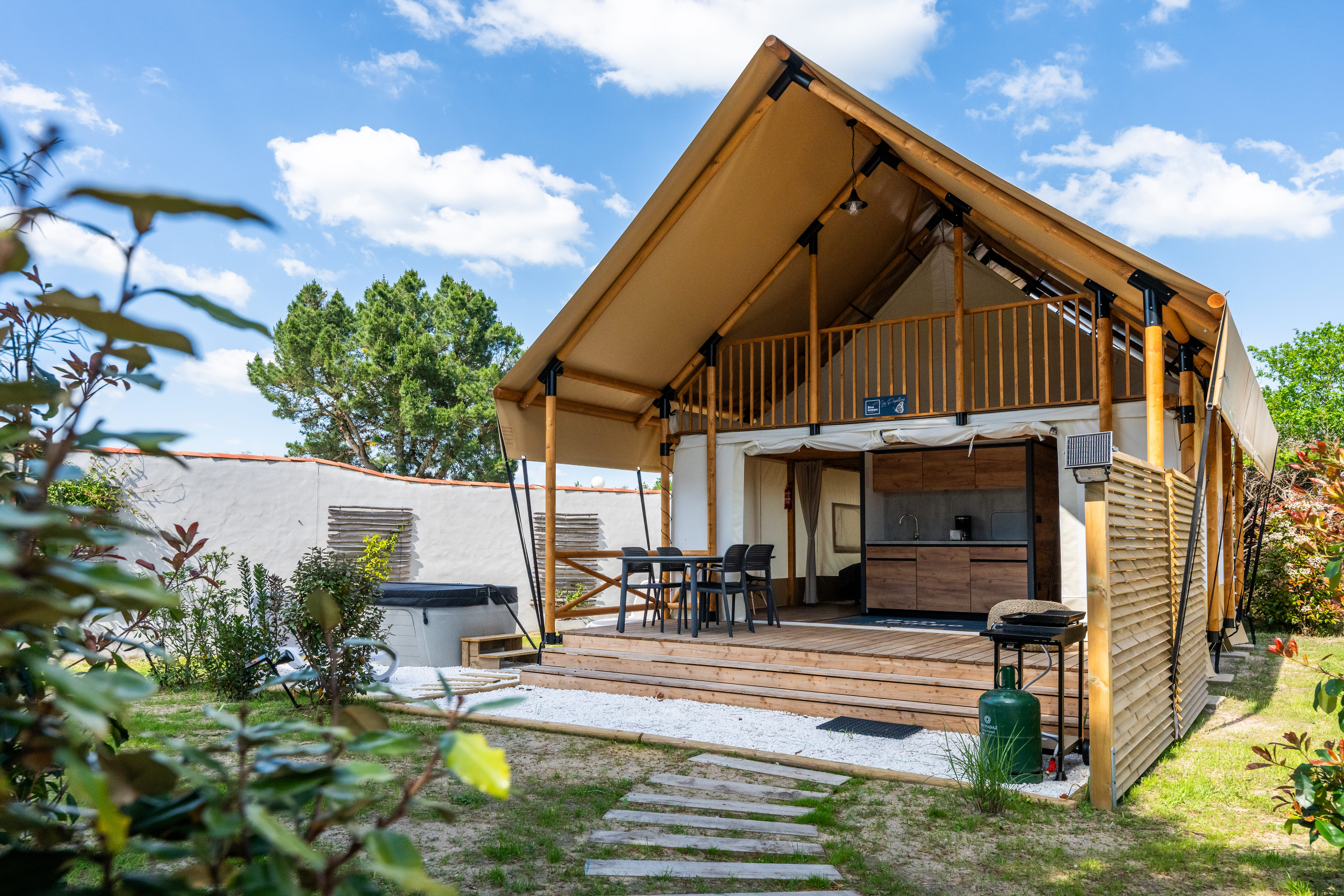 Nature Lodge 3 Slaapkamers - Spa (beddengoed en handdoeken inbegrepen)