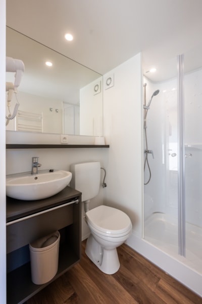 Nature Lodge - 3 Bedrooms - Spa (bed linen and towels included) — 8