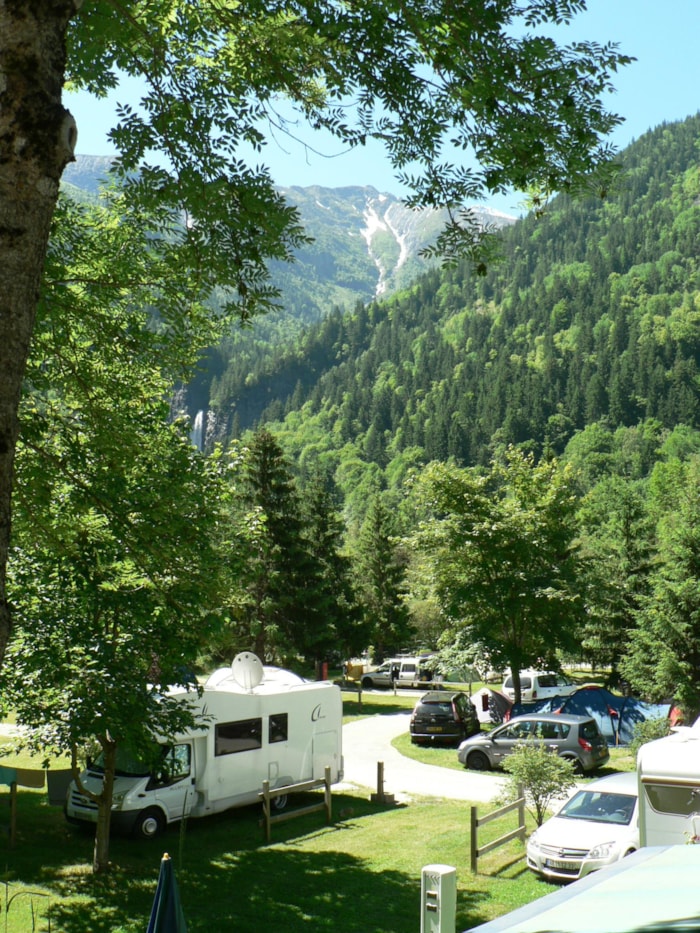 Emplacement + Tente, Caravane Ou Camping-Car