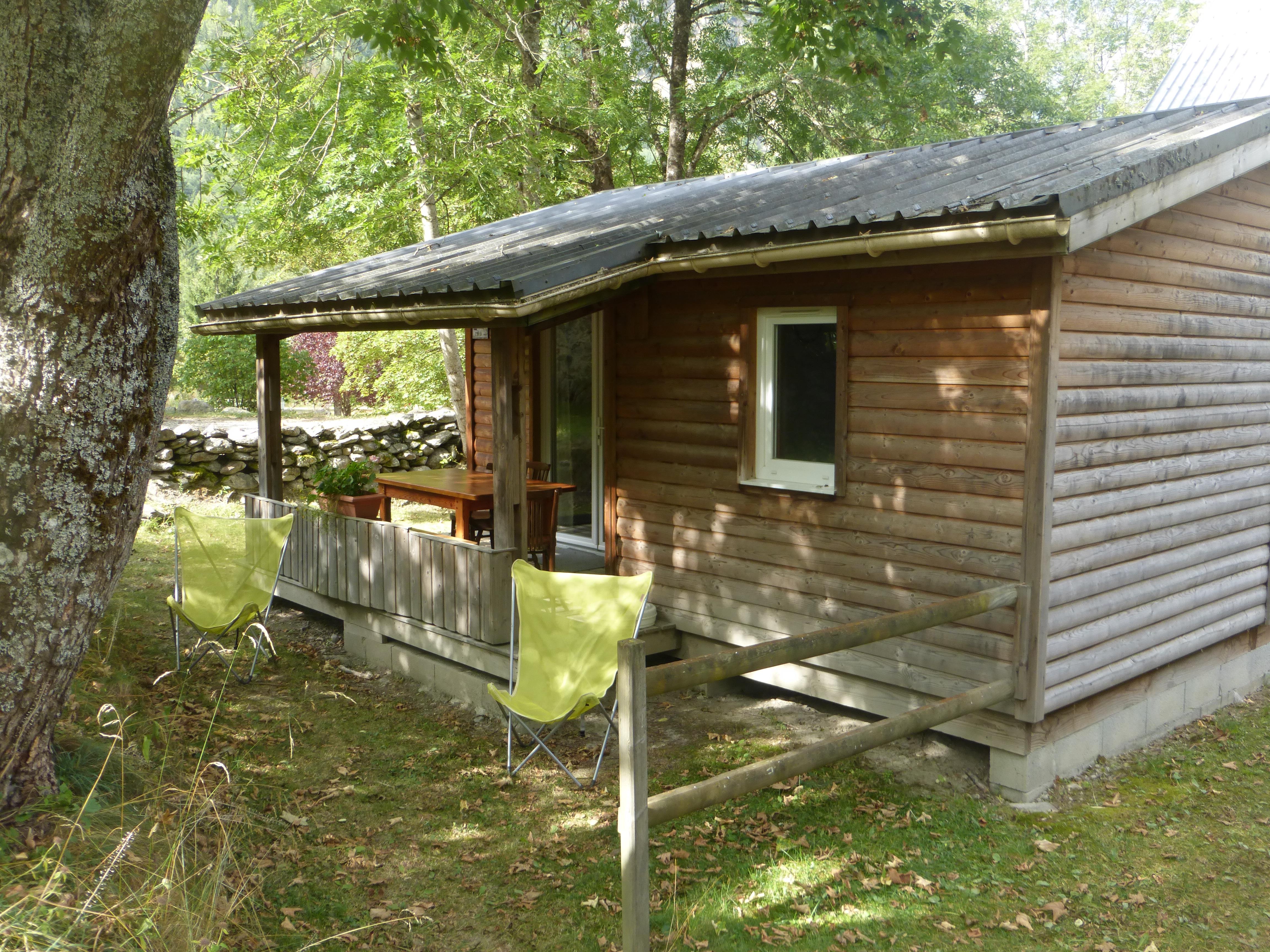 Location - Chalet Montana - 30M² - 2 Chambres - Camping Le Champ du Moulin