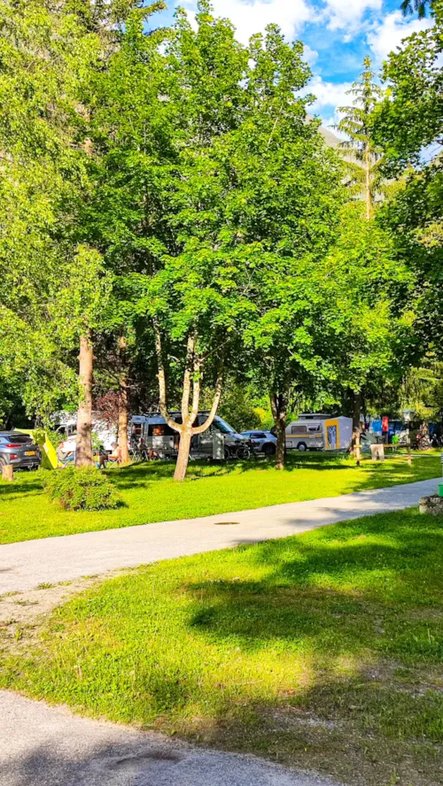 Kampeerplaats(en) - Standplaats + Tent, Caravan Of Camper - image n°3 - Le Champ du Moulin