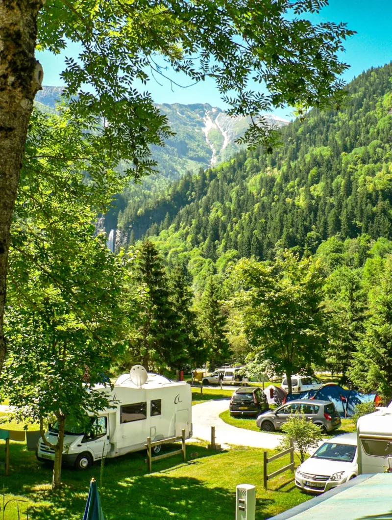 Emplacement + Tente, Caravane Ou Camping-Car