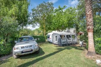 Stellplatz - Grosses Komfort-Stellplatzpaket 120M² - Camping Les Marsouins