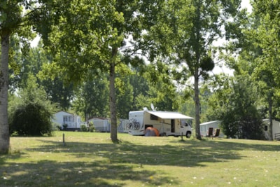 Centre de Vacances Naturiste le Colombier