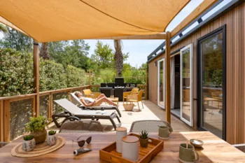 Mietunterkunft - Lodge 3 Prestige (3 Schlafzimmer, 40 M², 2 Badezimmer) Terras, Klimaanlage, Tv - Camping La Sirène