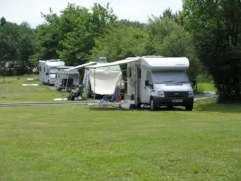 Stellplatz - Campingplatz - Domaine Laborde