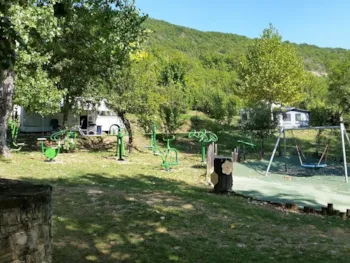 Pitch - Pitch Nature - Camping naturiste Les Lauzons