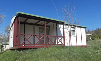 Accommodation - Chalet Adapted To The People With Reduced Mobility 33M² (2 Bedrooms) Sheltered Terrace - Camping naturiste Les Lauzons