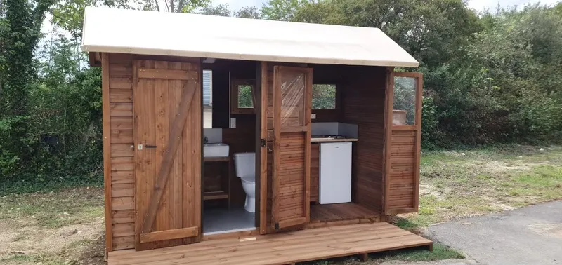 Emplacement Luxe Avec Sanitaire Privé