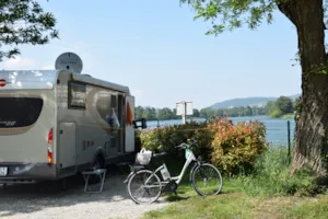 Emplacement - Pitch ACSI CARD (Twin-axle FORBIDDEN) - Camping Le Rhône