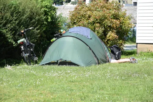 Emplacement - Emplacement Tente Sans Voiture - (Cyclistes Ou Motards) - Forfait 1 Pers - image n°6 - Camping Le Rhône