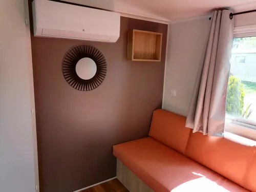 Huuraccommodatie(s) - Premium Luxe View Rhone M.Home 4 Pers. 32 M2, 2 Bedrooms, Bathroom, Wc, Large Terrace, Air Conditi - image n°3 - Camping Le Rhône