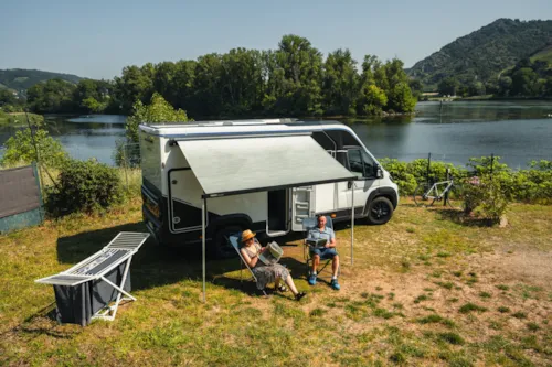 Emplacement - Emplacement Camping-Car/Caravane (Double Essieux Interdit)/Tente+Voiture - image n°5 - Camping Le Rhône