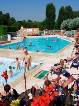 Camping Le Val Vert - image n°9 - Roulottes