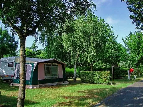 Emplacement De Camping (Hors Electricité)