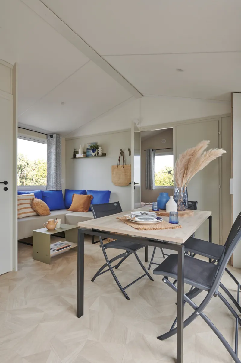 Enzo À La Nuitée En Basse Saison