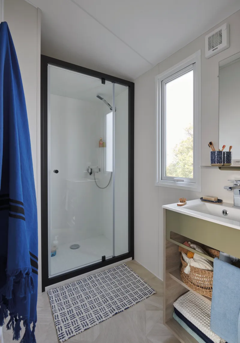 Enzo À La Nuitée En Basse Saison