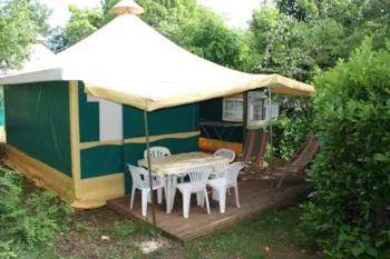 Mietunterkunft - Ausgestattetes Zelt Kiwi 25 M² + Terrasse 9 M² + Vordach - Camping AU P'TIT BONHEUR