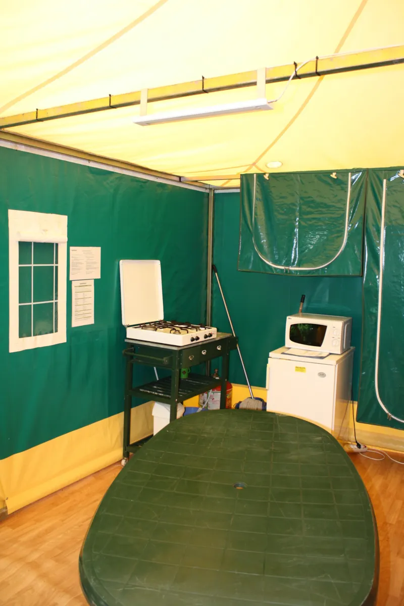 Tente Meublée Kiwi 25 M² + Terrasse 9 M² + Auvent