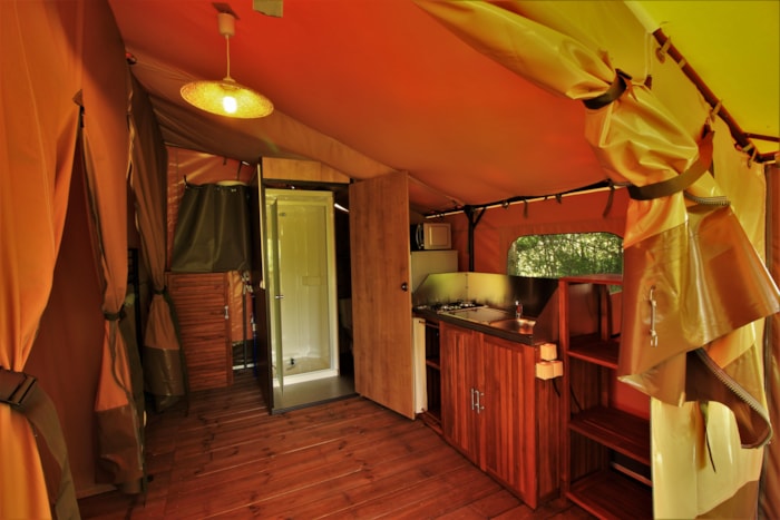 Tente Lodge Victoria 30 M² Avec Salle De Bain - Terrasse Couverte