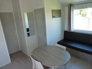 Mietunterkunft - Mobilheim 2 Schlafzimmer Malaga 2012 + Terrasse - Camping Domaine Saint Laurent
