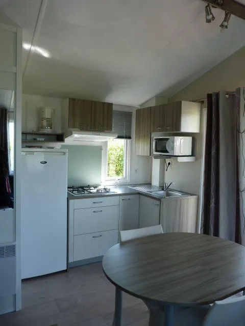 M6 M9 Mobil-Home 2 Chambres 24M² Modèle Panama 2012 + Terrasse Couverte 9M² (2 Sur Le Camping)