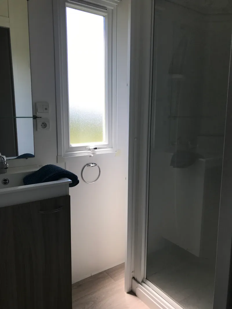 M5 M8 Mobil-Home 2 Chambres Modèle Malaga 2012 + Terrasse D'angle Couverte (2Sur Le Camping)