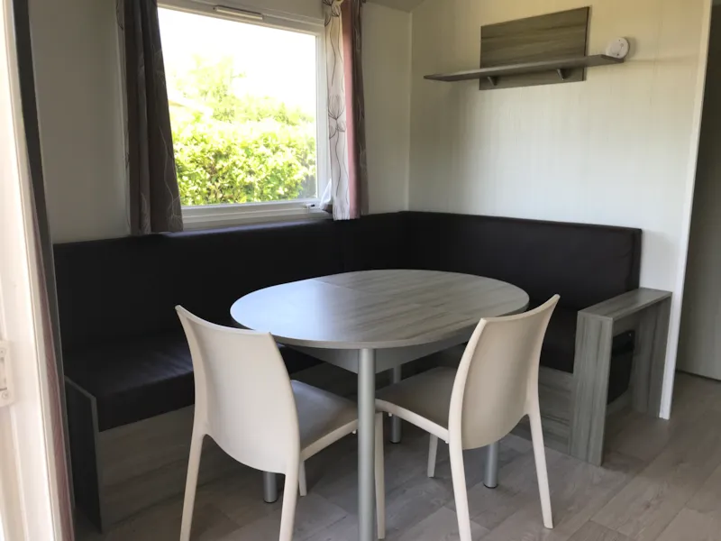 M6 M9 Mobil-Home 2 Chambres 24M² Modèle Panama 2012 + Terrasse Couverte 9M² (2 Sur Le Camping)