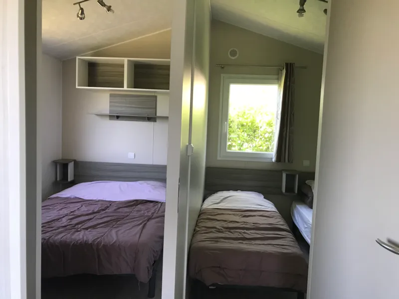 M6 M9 Mobil-Home 2 Chambres 24M² Modèle Panama 2012 + Terrasse Couverte 9M² (2 Sur Le Camping)